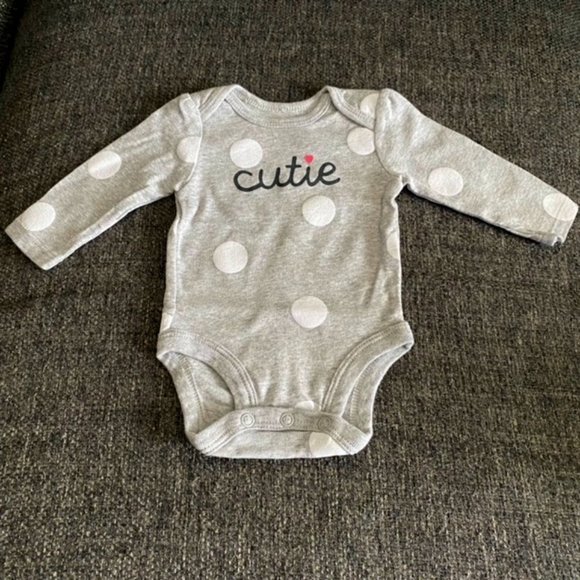 Baby "Cutie" Onesie NB - Picture 1 of 3